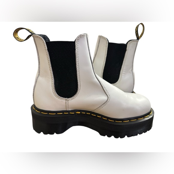 Dr Martens Quad Chelsea Boots Womens US 7 White Leather Chunky Lug Platform 2976 - Picture 7 of 11
